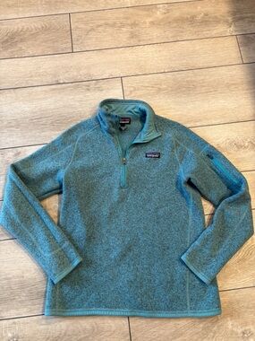 Patagonia women’s Teal Half-Zip Fleece Pullover